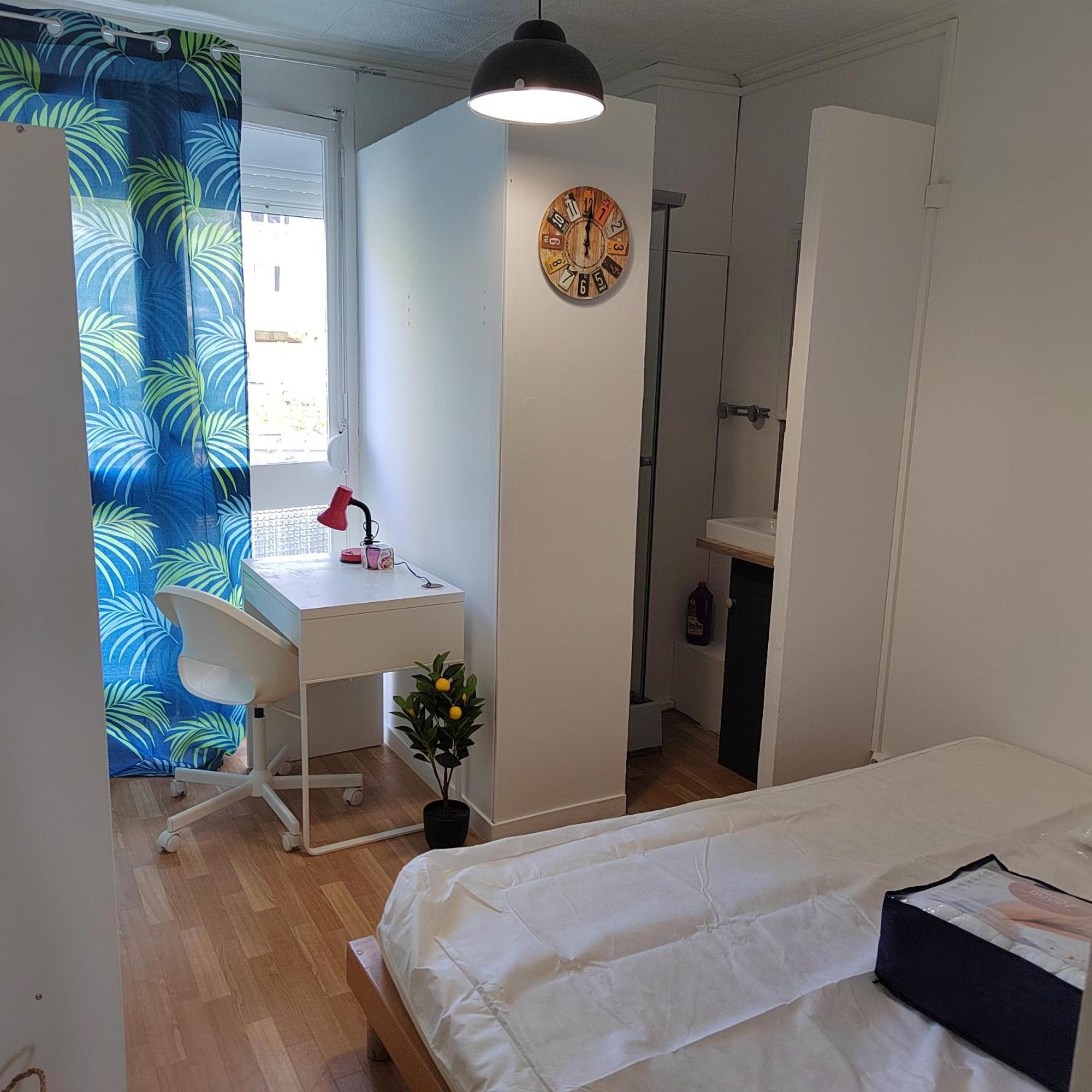 Chambre Dans Un Appartement En Colocation Rennes Zewnętrze zdjęcie